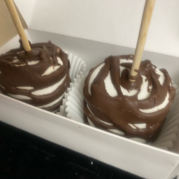 Delicious / 1 doz. ( 12 )
Chocolate covered 
GIANT MARSHMALLOWS - Picture 4 of 11